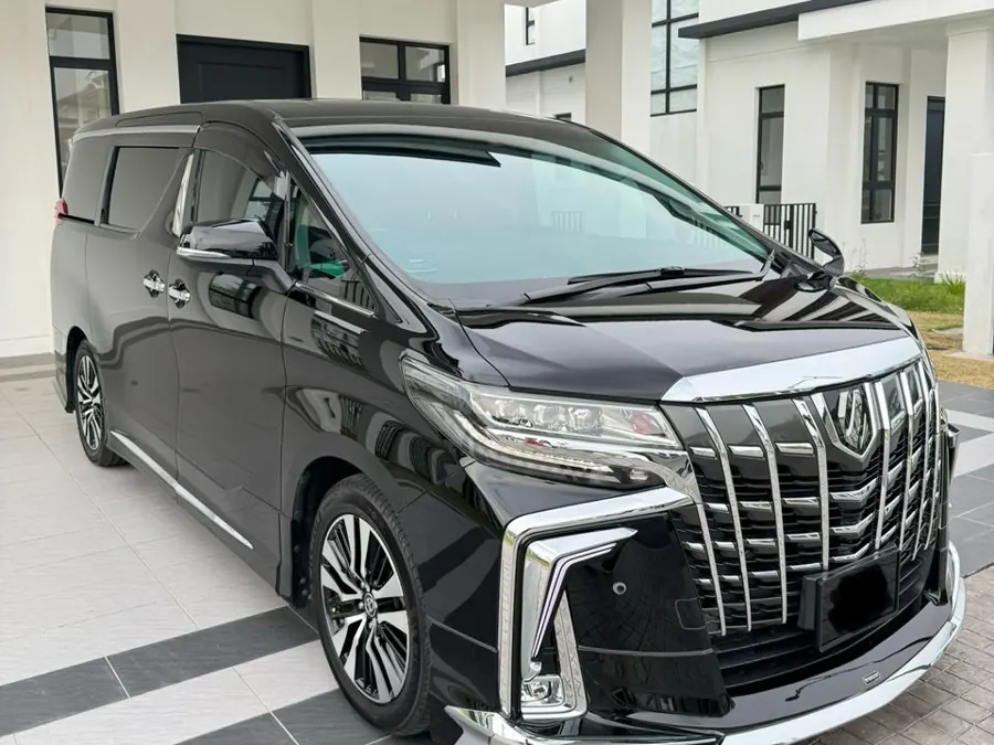 Toyota Alphard SC · Black