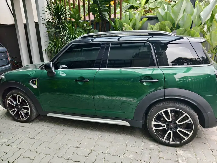 MINI Countryman · Green