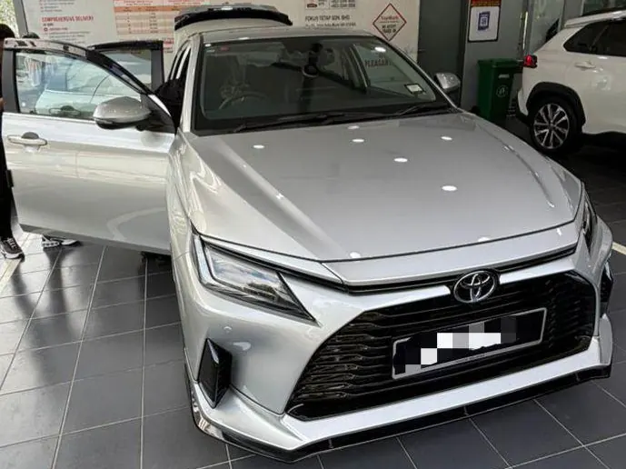 Toyota Vios · Silver